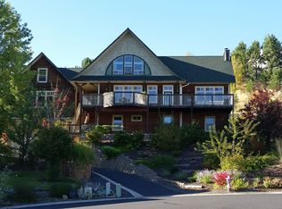 611 Shoshone St, Moscow, ID 83843