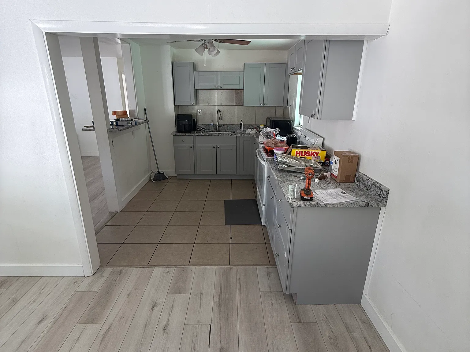 3 bed, 1114 sqft, $2,500 — Photo 3
