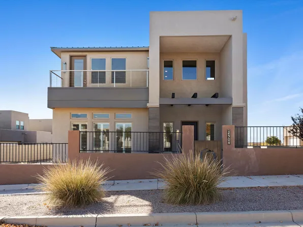 2504 Parkway Ave NE, Rio Rancho, NM 87144