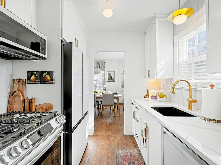 226 S Pinecrest St — Photo 32