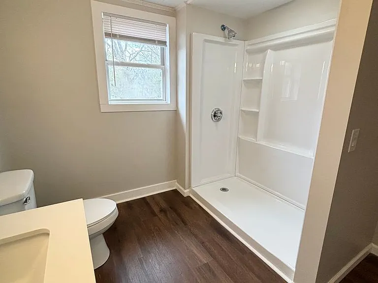 715 W Court St — Photo 21