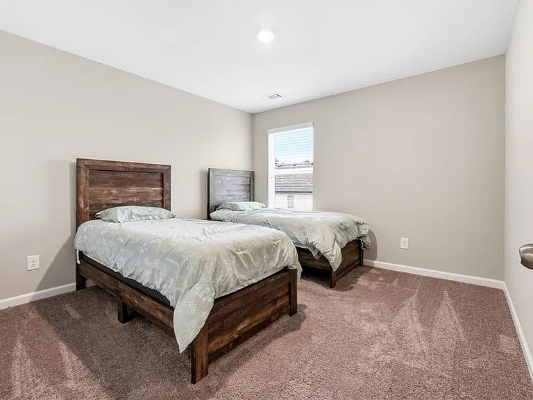 334 Melody Ln — Photo 18