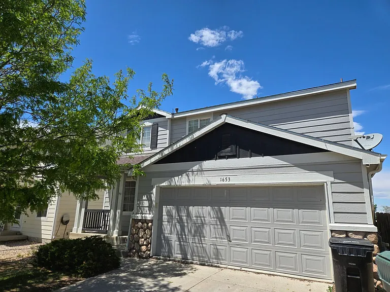1653 Wagonwheel Dr — Photo 1