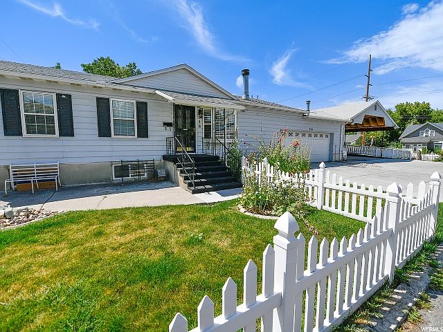 1st image of 918 E 3385 S