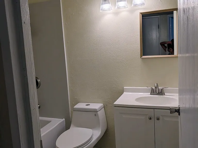 7464 Della Cir — Photo 11