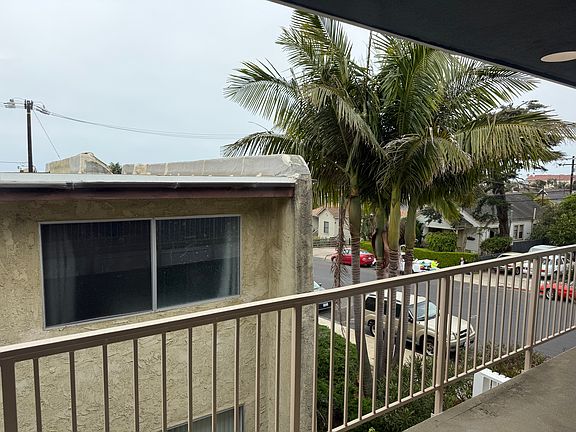 5th image of 74 N Laurel St #78
