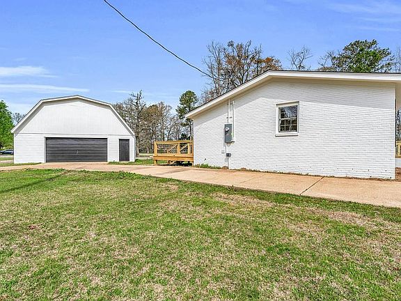 3rd image of 3607 Ridge Rd