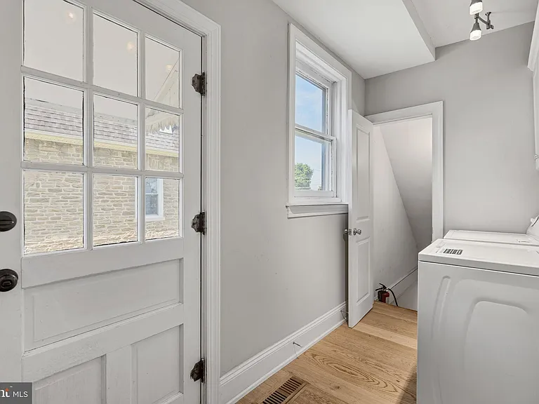 1515 Butler Pike — Photo 23