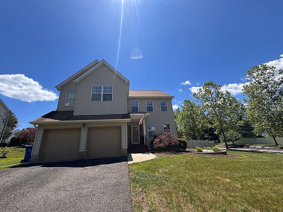 1st image of 23 Crescent Rd