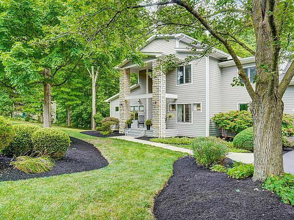3rd image of 3303 Woodstone Dr