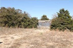 3rd image of 1050 Pecan Dr