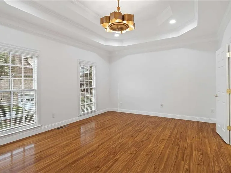 1711 Summit Glen Ln — Photo 15