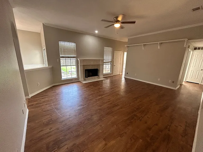 4217 Oak Grove Dr — Photo 25