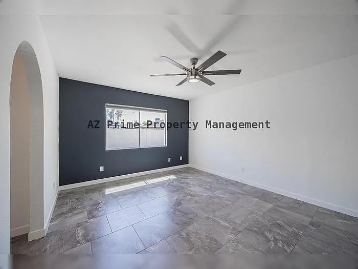 10251 N 53rd Ave — Photo 20