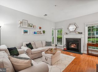 2350 Garnett Dr #4, Alexandria, VA 22311