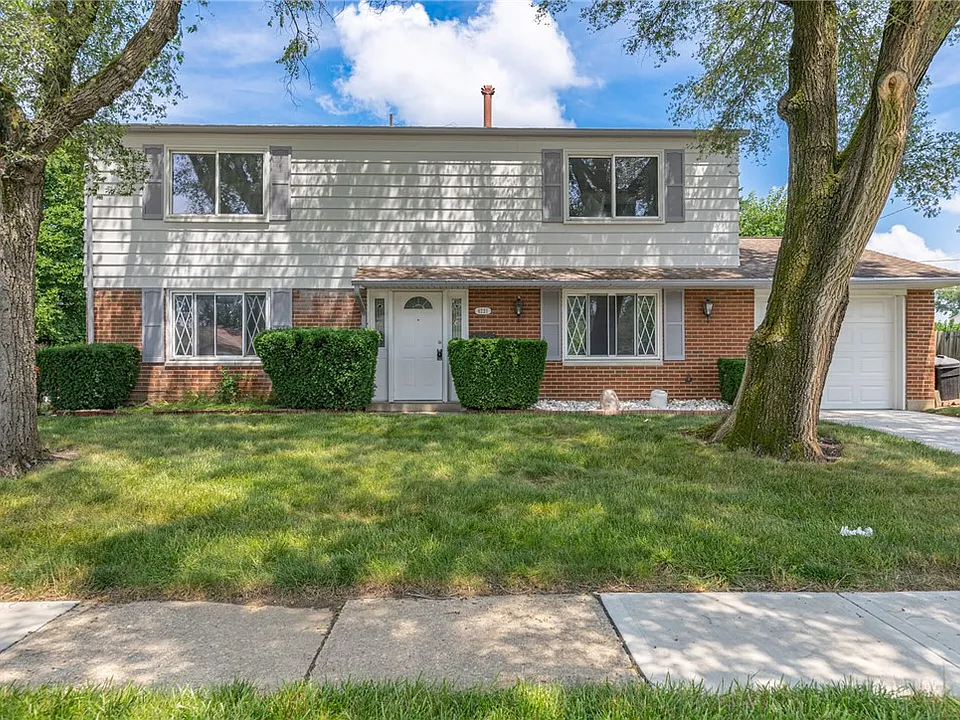 6221 Longford Rd