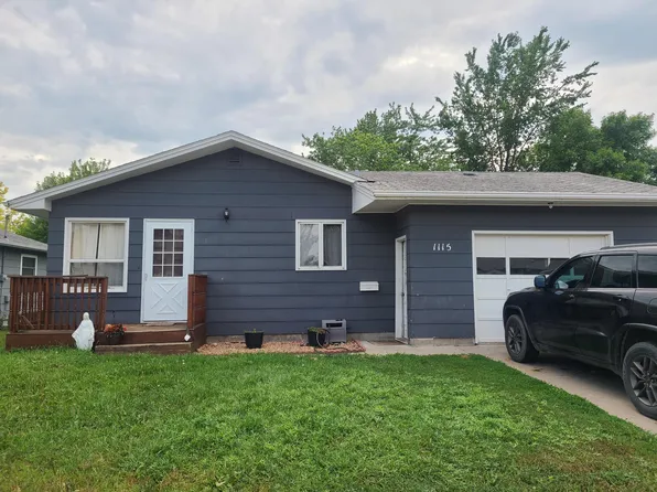 1115 N Dakota St, Aberdeen, SD 57401