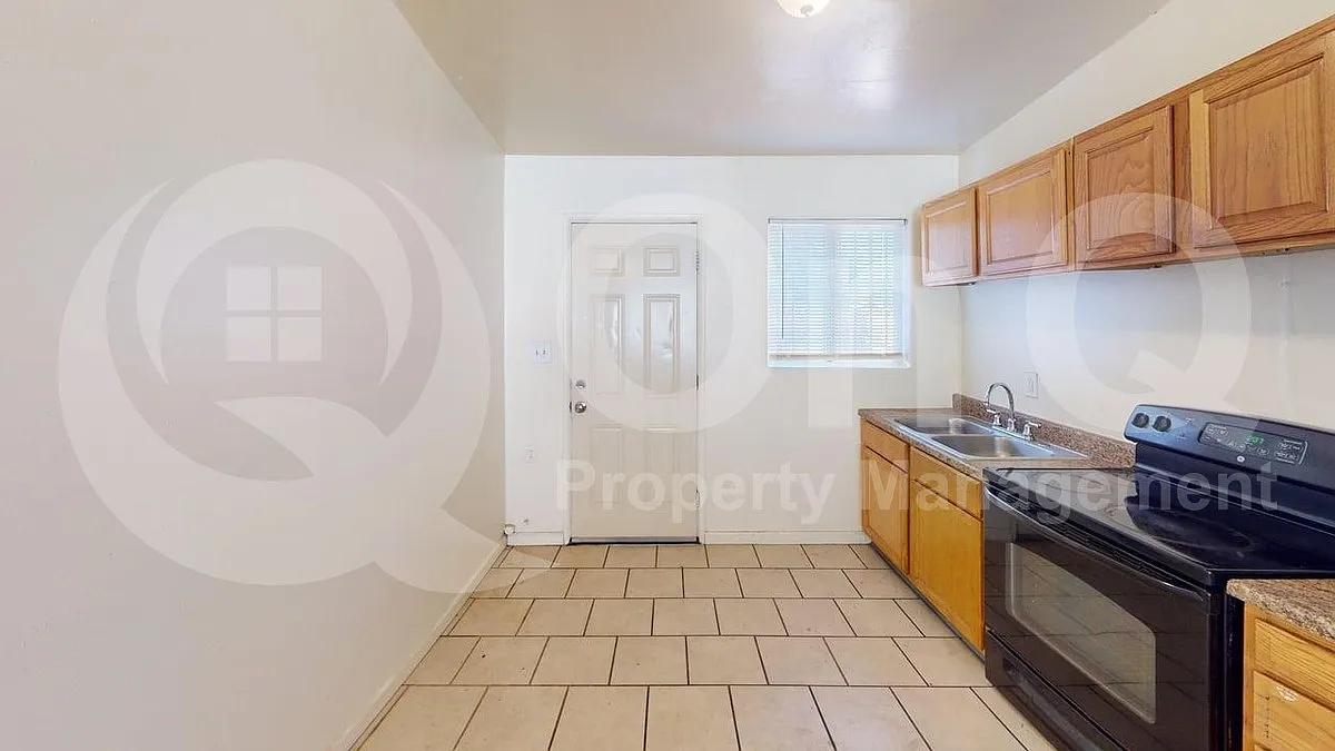 2 bed, 1.0 bath, 820 sqft, $775 — Photo 3