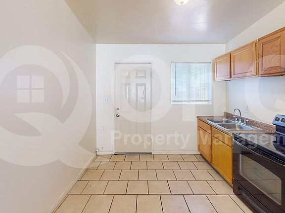 3rd image of 39 W 30th St Unit B