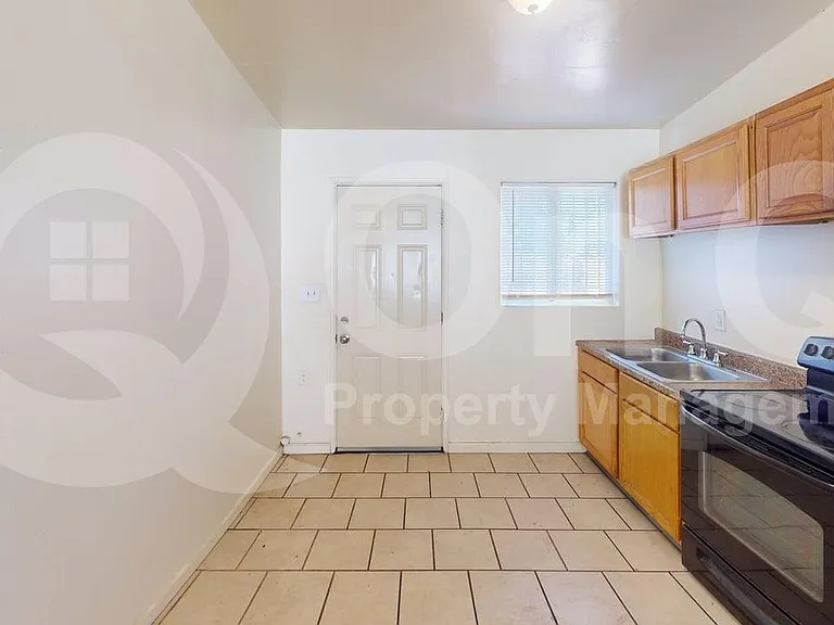 39 W 30th St #B — Photo 3