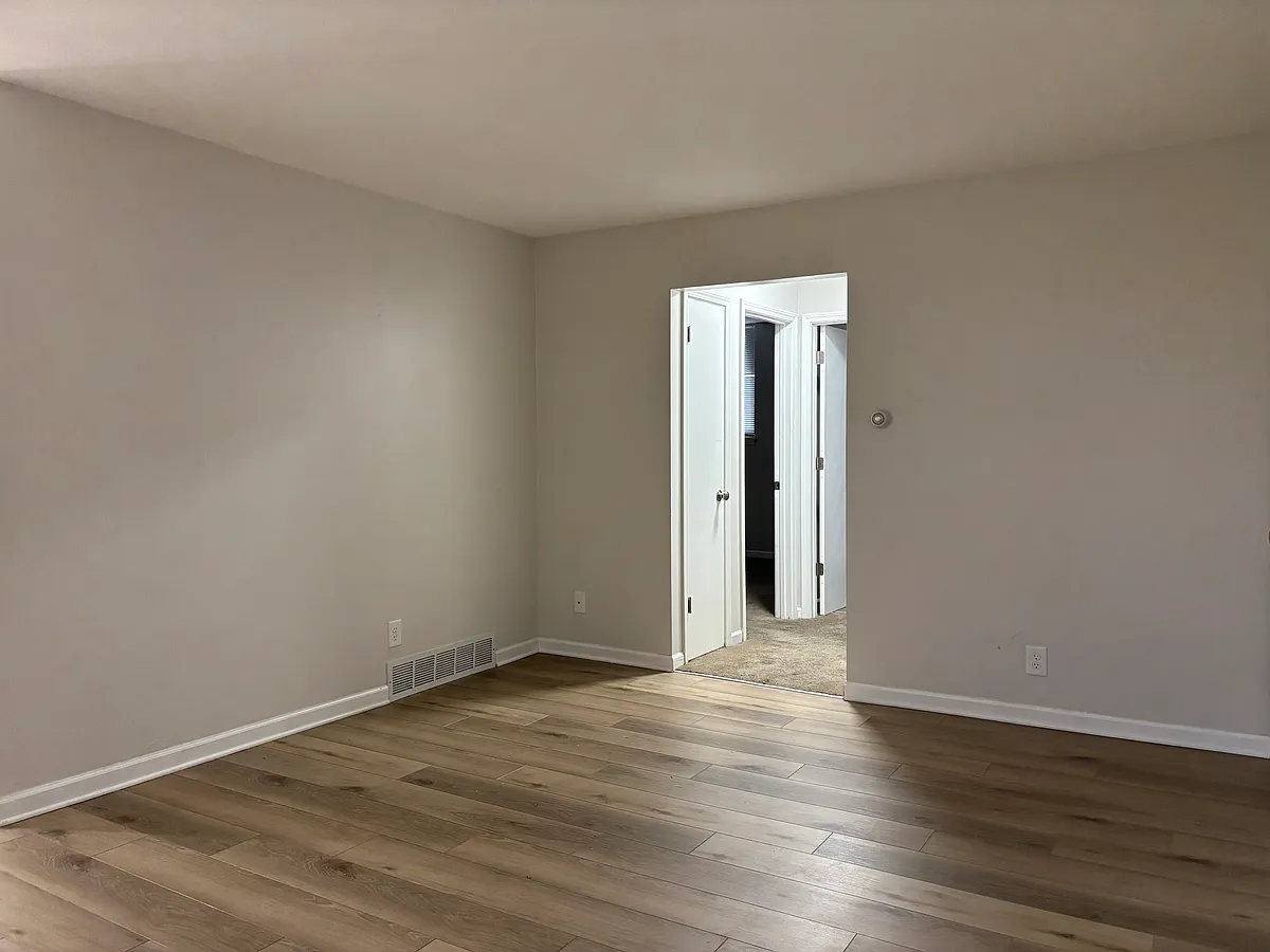 Building Photo - 5718 Balsam Rd #3