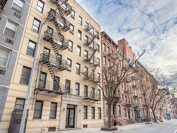 5th image of 315 W 21st St APT 5C