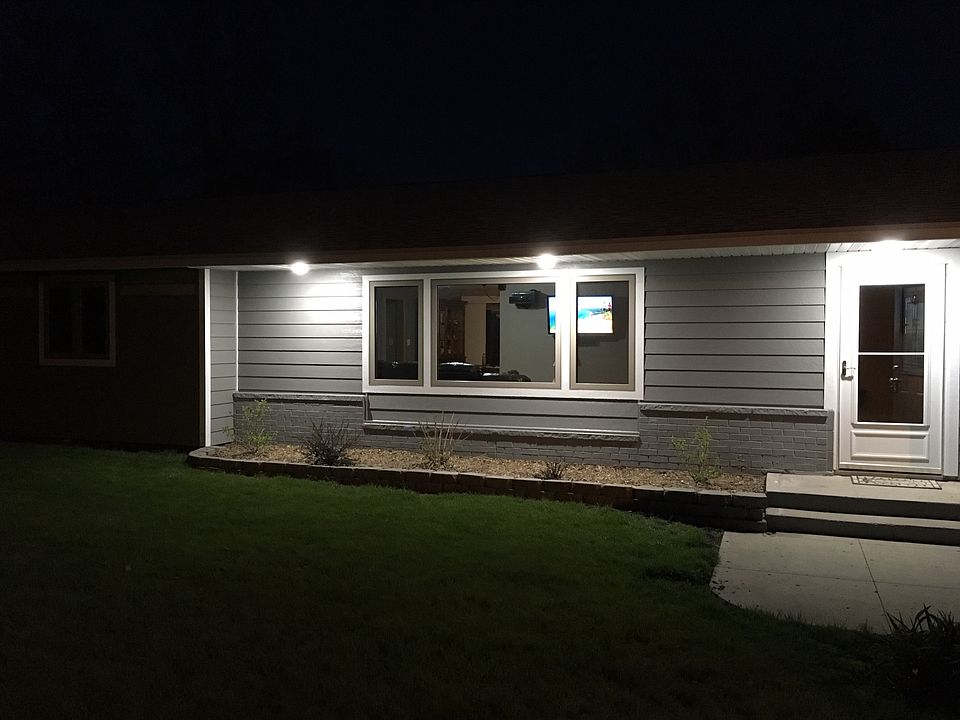 2nd image of 1224 N Maple