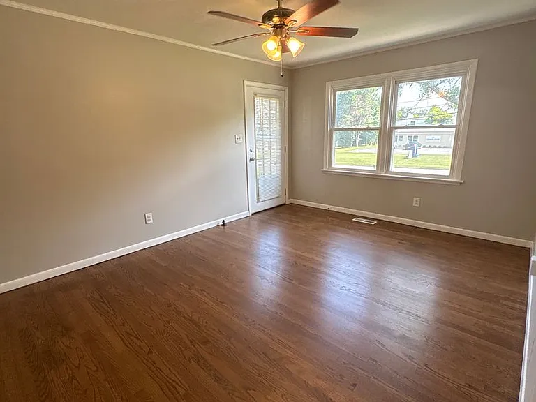 408 S Jefferson Street — Photo 4