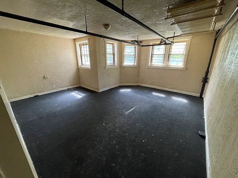 7931 S Manistee Ave #G — Photo 3