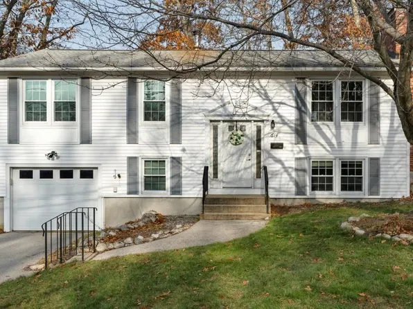 614 Oak Street, Manchester, NH 03104