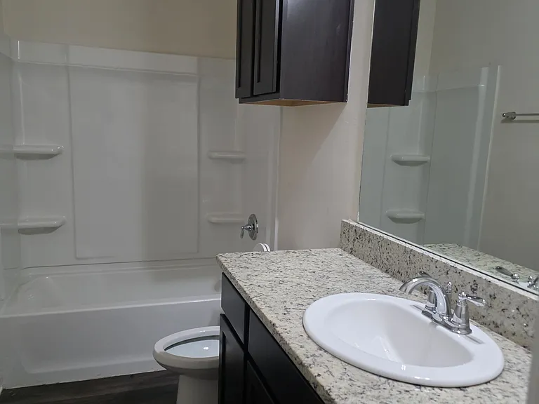 1393 Shipyard Dr — Photo 42