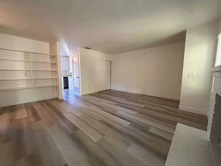 9151 Newhall Dr #116 — Photo 8