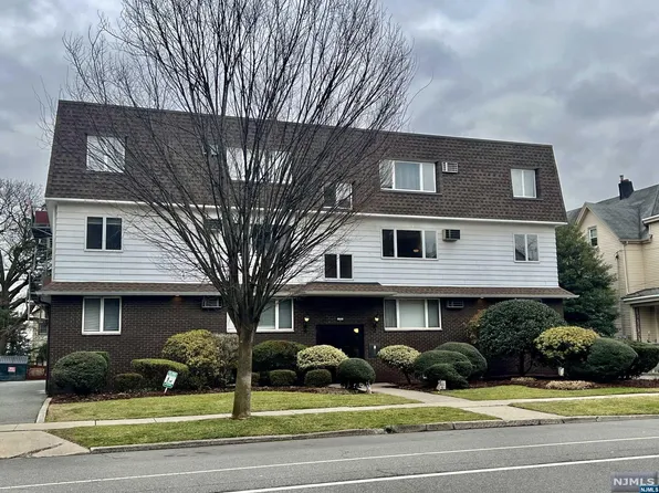 137 Orient Way APT 2D, Rutherford, NJ 07070