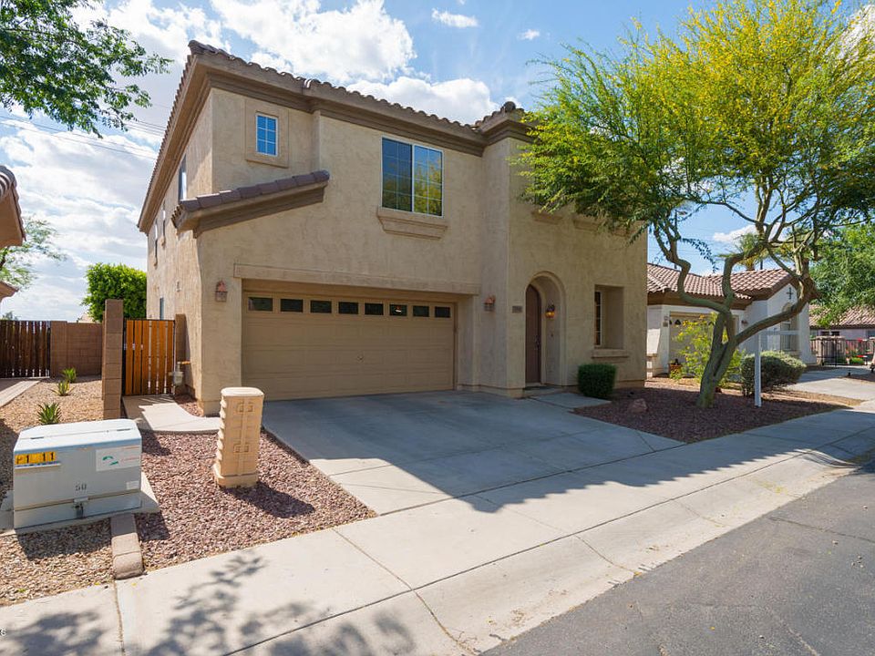 1st image of 390 N Eucalyptus Pl