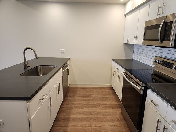 3rd image of 1574 Myers Ln #104