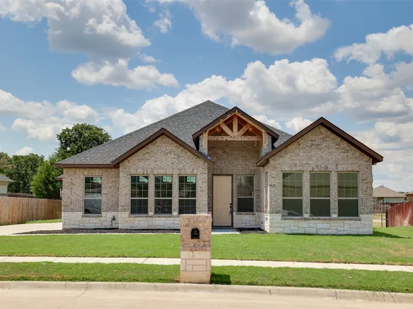 1601 Sea Breeze Ct, Azle, TX 76020