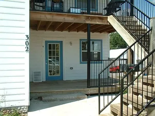 302 W Maple Ave #A Photo 1