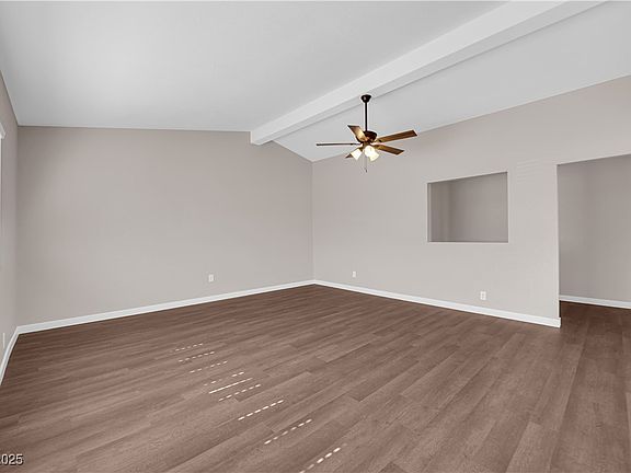 4th image of 364 Upland Blvd