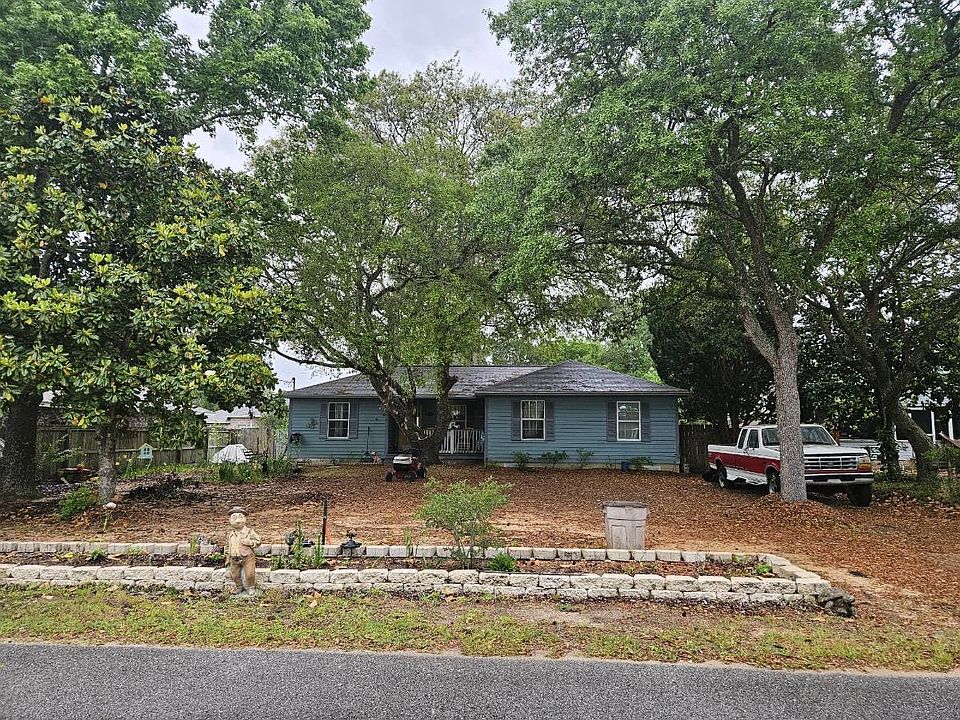 1st image of 2216 Paloma St
