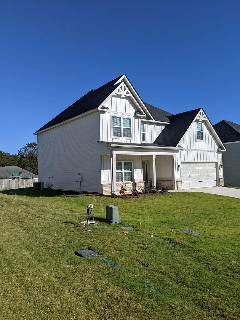 Building Photo - 233 Ravenwood Dr