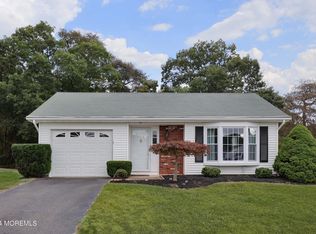 98 Greenbriar Blvd, Brick, NJ 08724