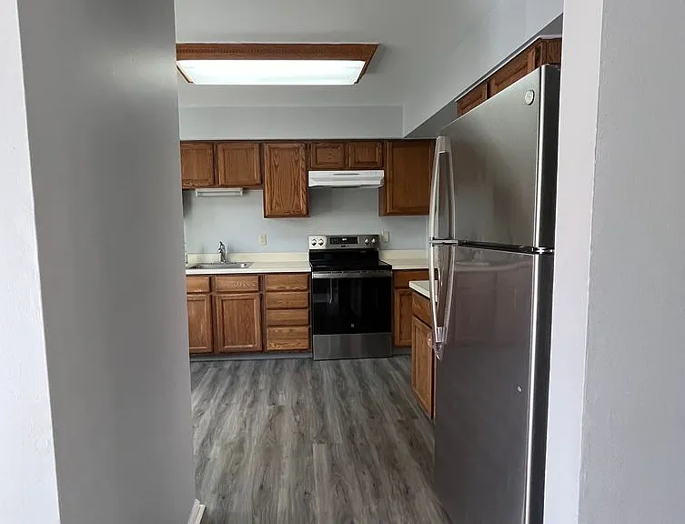172 Windham Ct — Photo 3