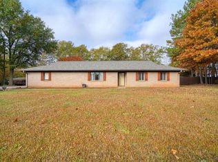 401 Creekside Dr, Boiling Springs, SC 29316