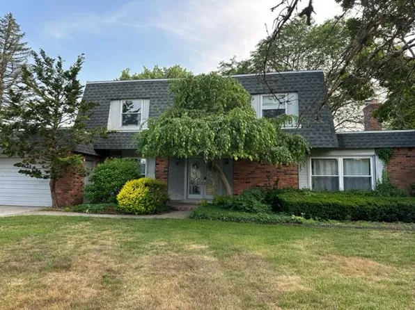 2292 Geyer Ct, Lake Orion, MI 48360