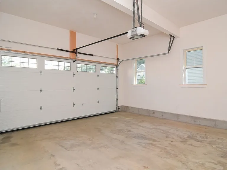 33 Boardwalk Dr #33 — Photo 28