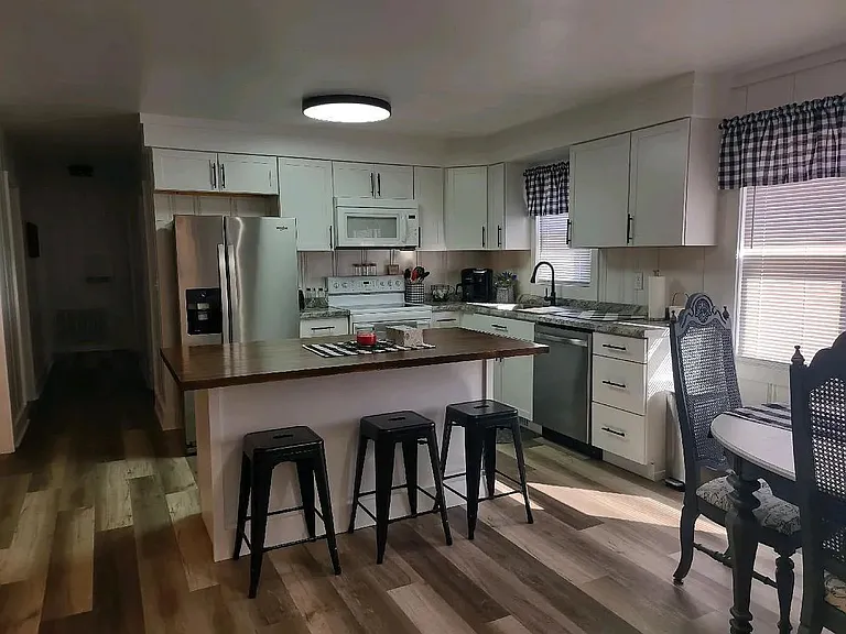 602 Evelyn Dr — Photo 4