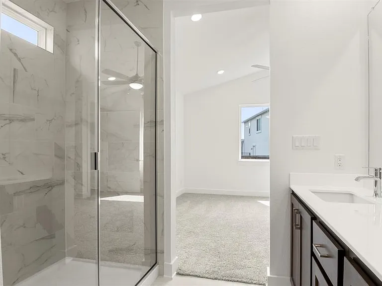 1012 Yaupon Holly Dr — Photo 24