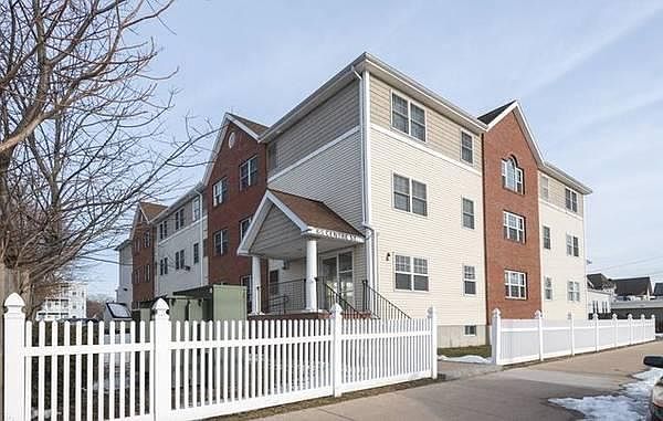2nd image of 65 Centre St Unit 18
