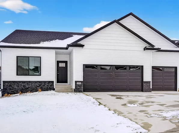 16516 Bentwood Dr, Urbandale, IA 50323
