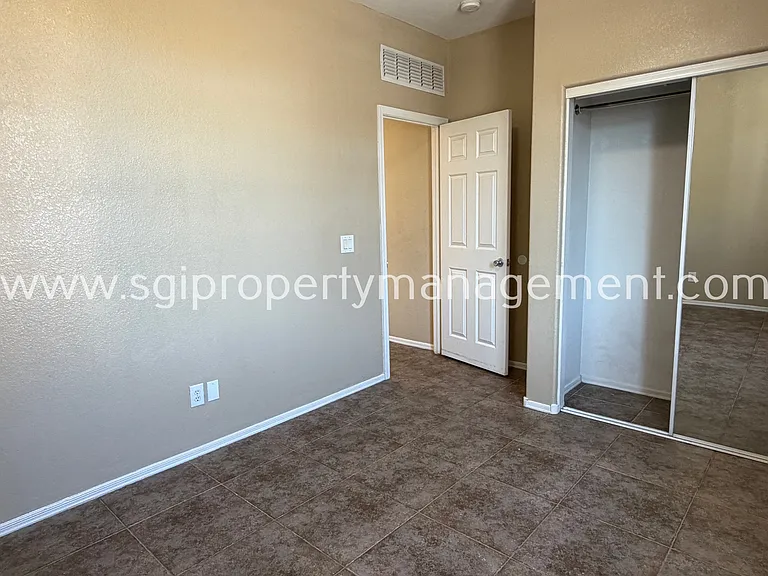 1541 W Saint Kateri Dr — Photo 7